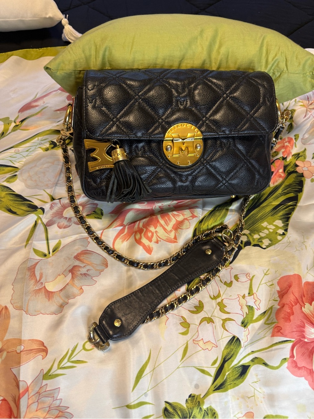 Metrocity Italy Quilted Leather Crossbody Bag – Black & Gold - Picture 2 of 16
